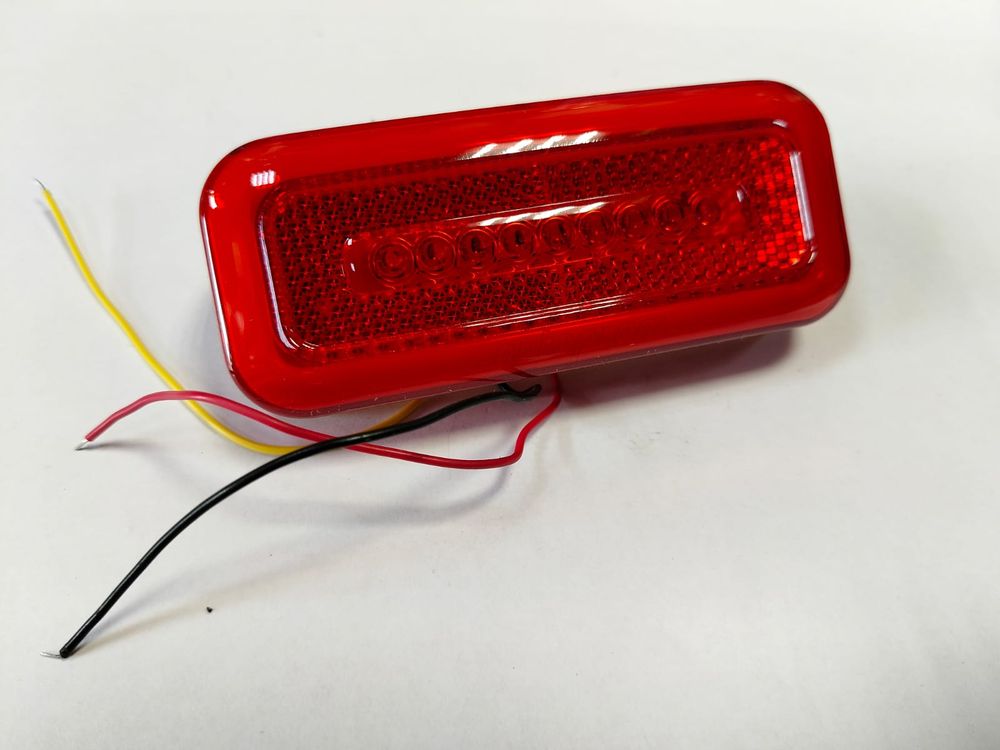 Габаритный фонарь красный 12-24в